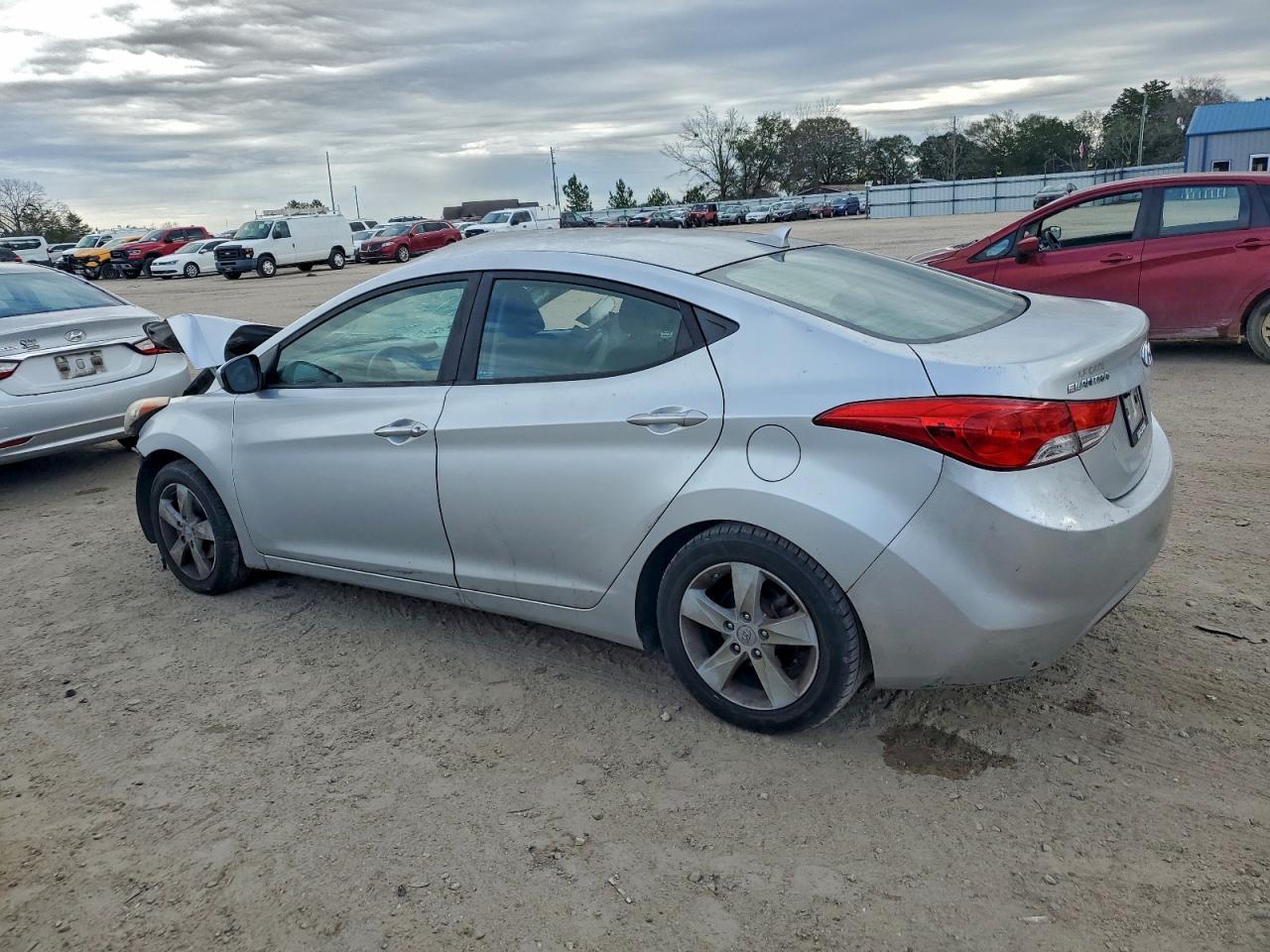 2013 Hyundai Elantra Gls - Фото 2