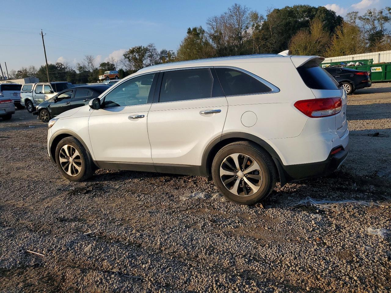 2016 Kia Sorento Ex - Image 2