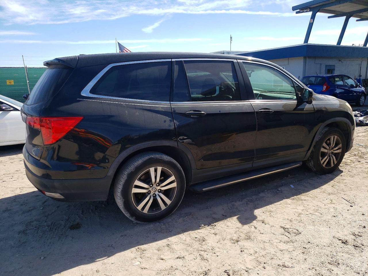 2017 Honda Pilot Exl - Image 3