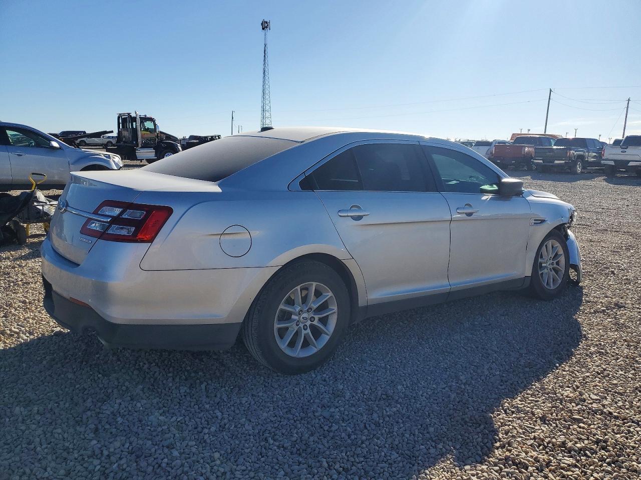2013 Ford Taurus Se - Image 3