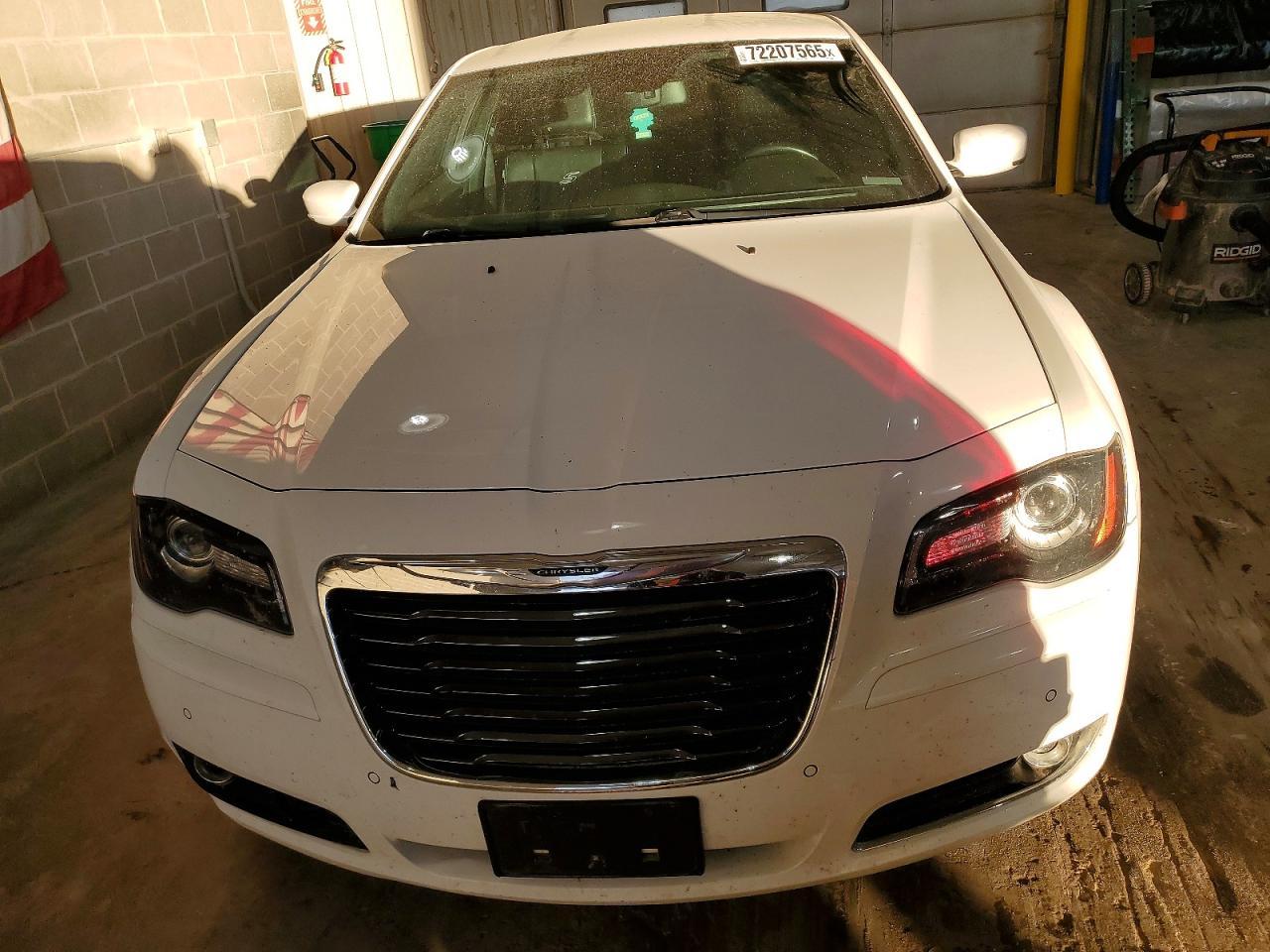 2012 Chrysler 300 S - Image 5