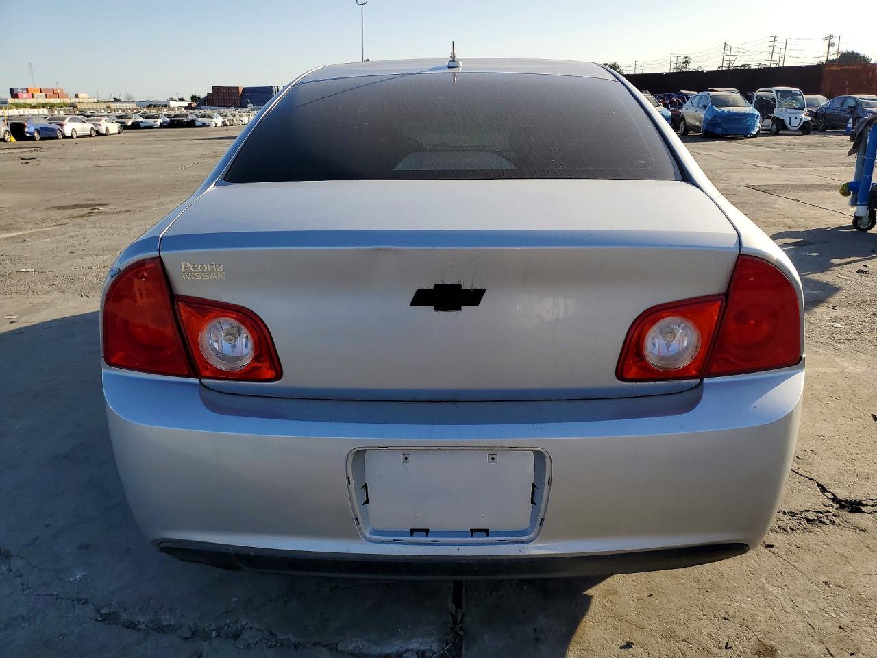 2011 Chevrolet Malibu Ls - Фото 6