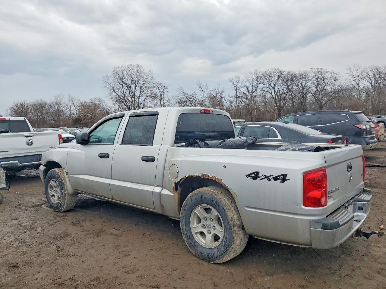 2006 Dodge Dakota Quad Slt - Image 2