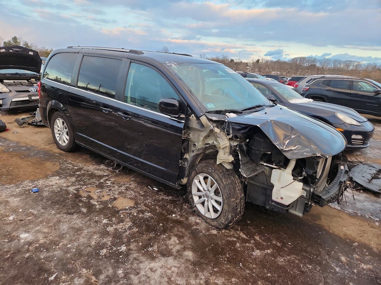 2019 Dodge Grand Caravan Sxt - Фото 4
