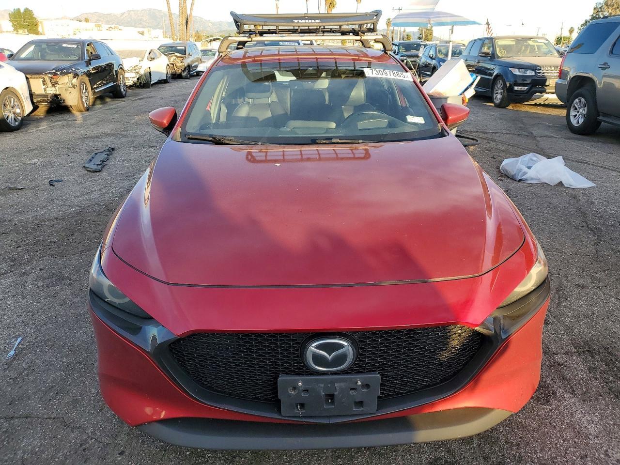 2019 Mazda 3 Premium - Фото 5