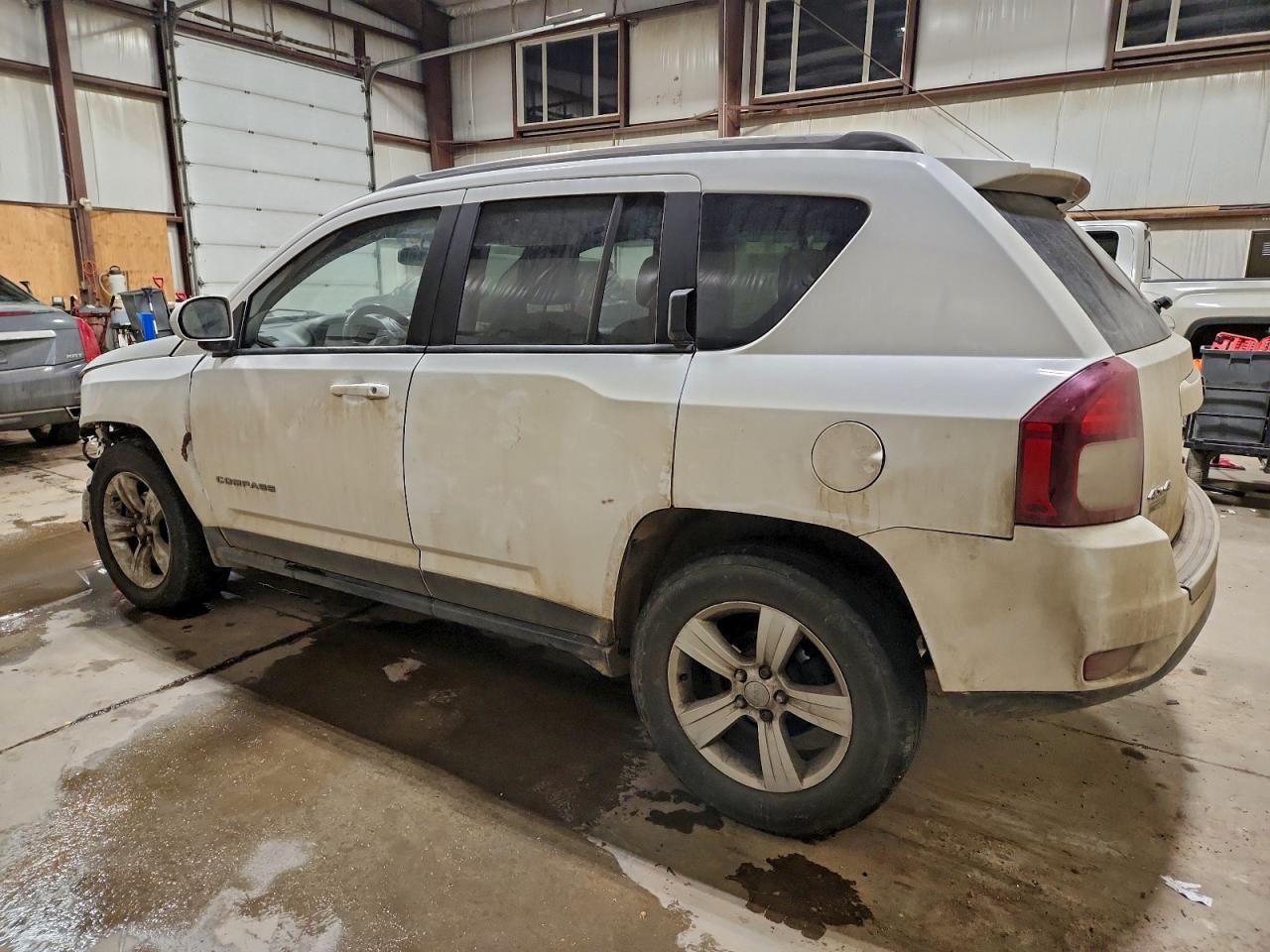 2015 Jeep Compass Sport - Фото 2