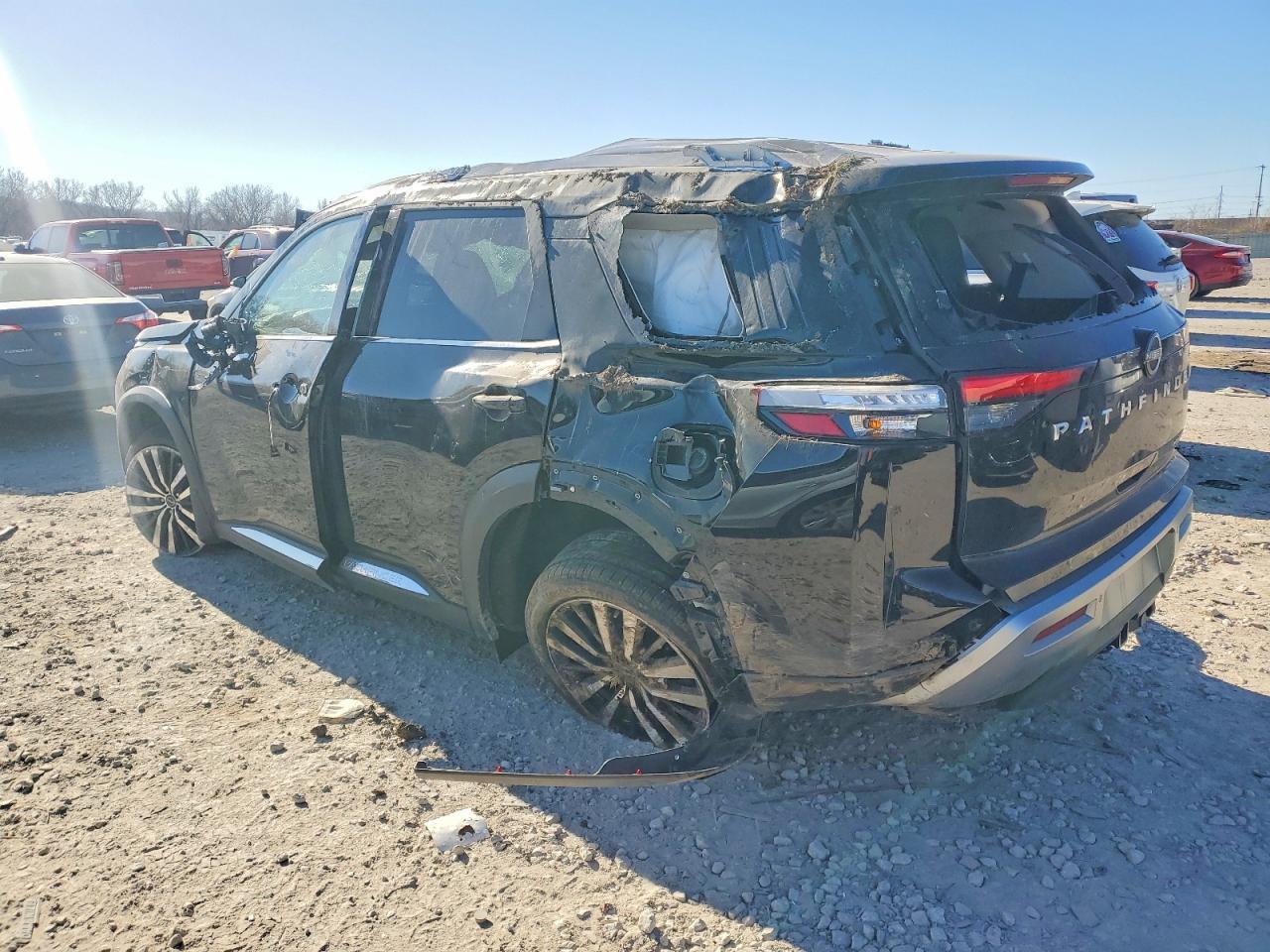 2025 Nissan Pathfinder Platinum - Фото 2