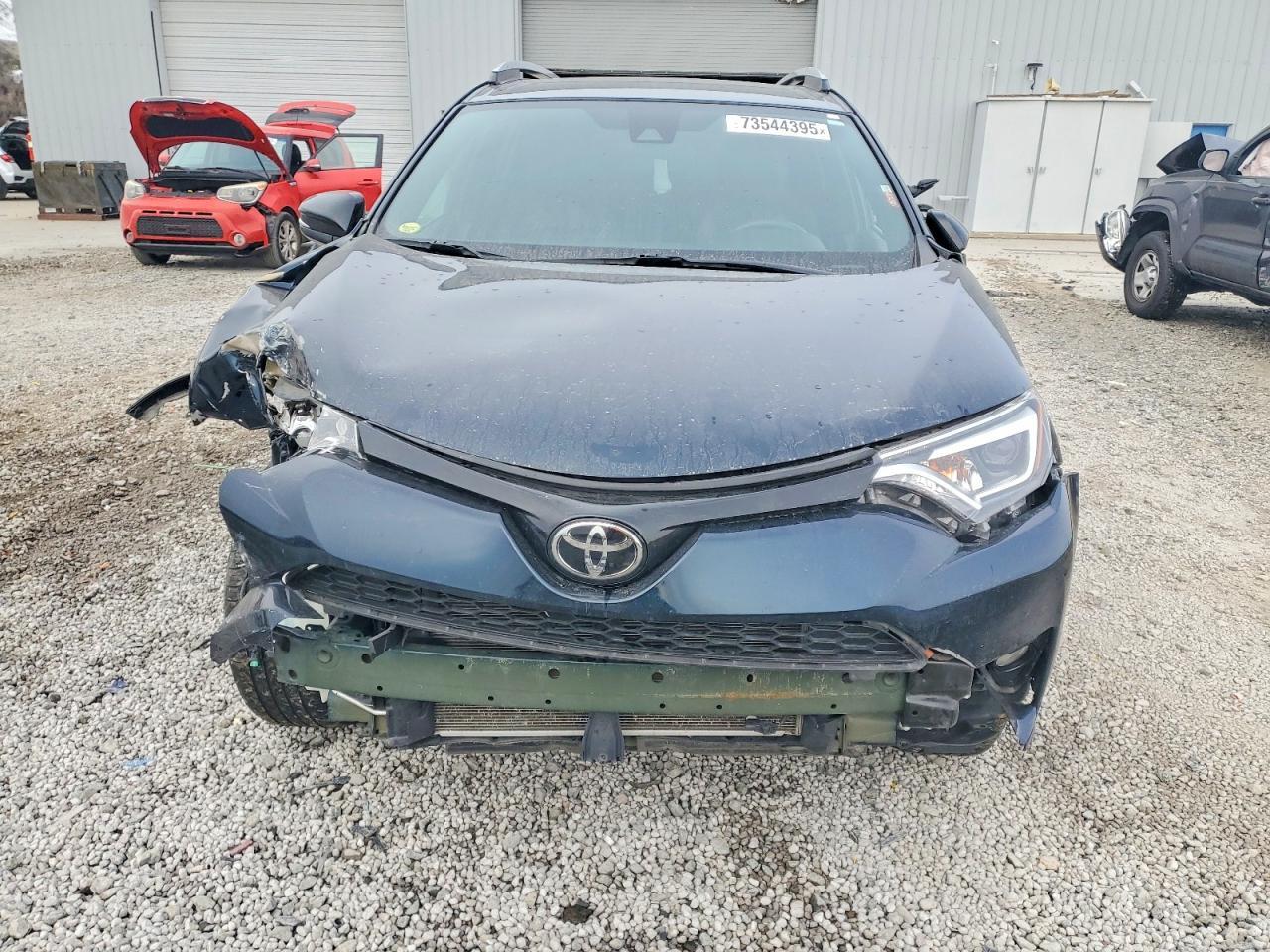 2017 Toyota Rav4 Se - Фото 5