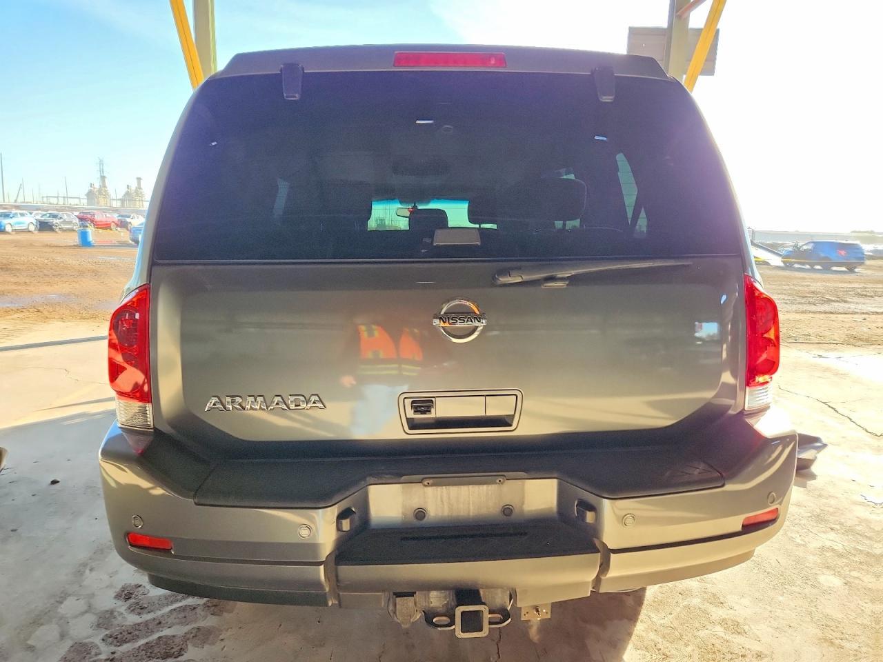 2015 Nissan Armada Sv - Image 6