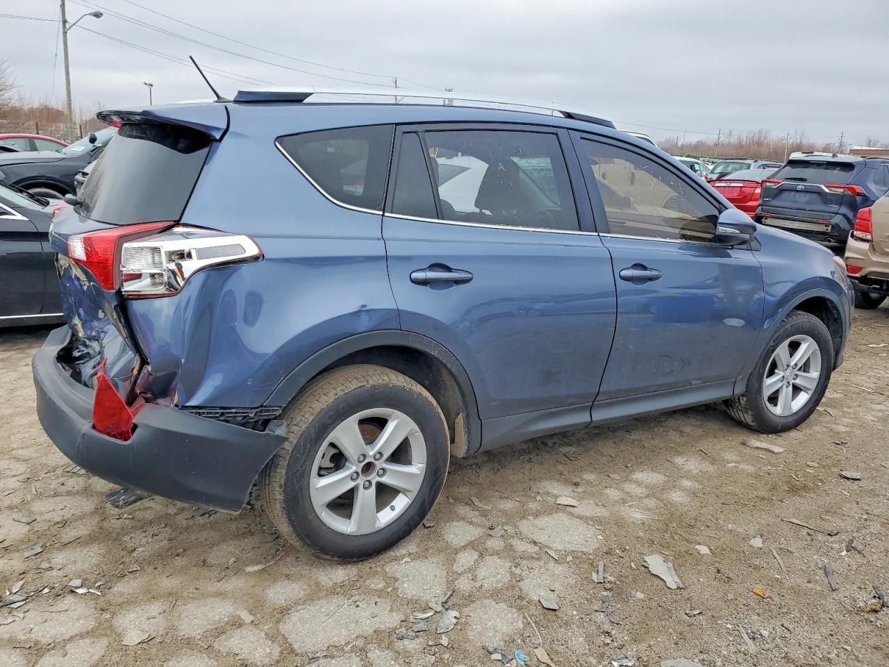 2014 Toyota Rav4 Xle - Image 3