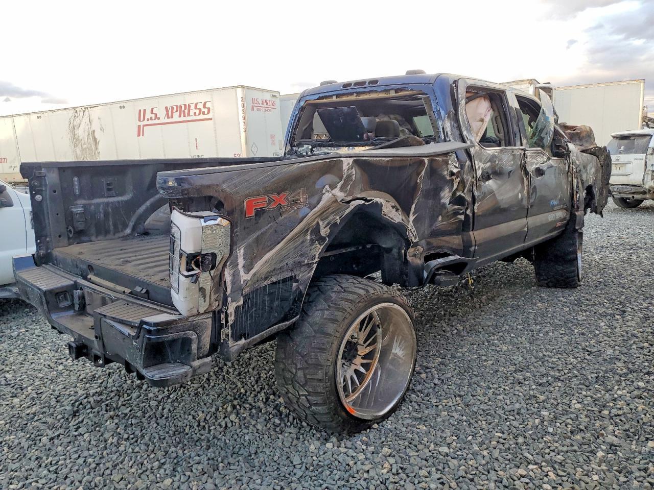 2025 Ford F350 Super Duty - Фото 3