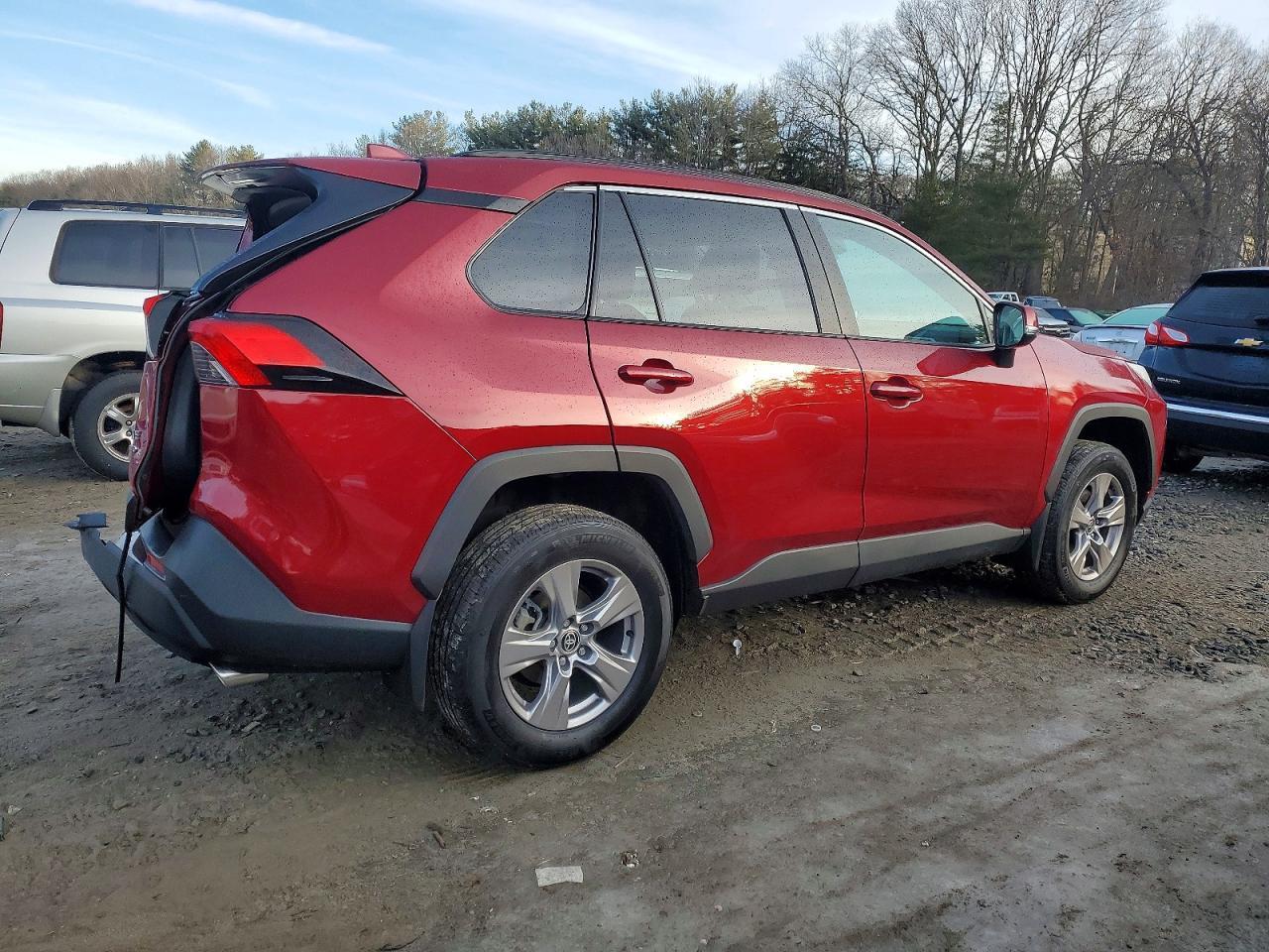 2023 Toyota Rav4 Xle - Image 3