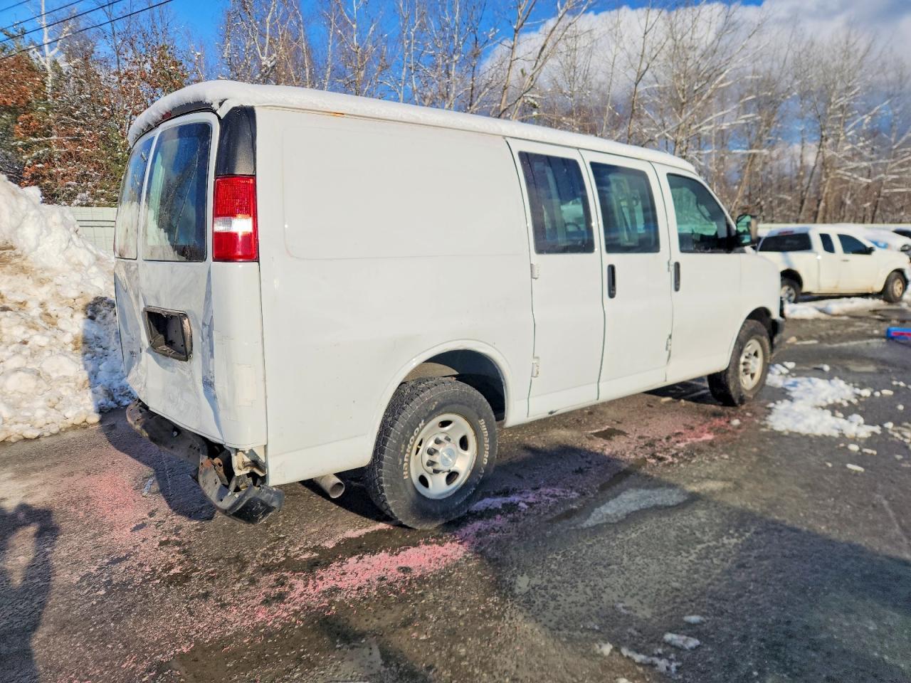2018 Chevrolet Express 2500 Delivery Van - Image 3