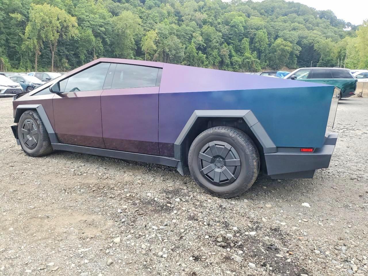 2024 Tesla Cybertruck - Image 2