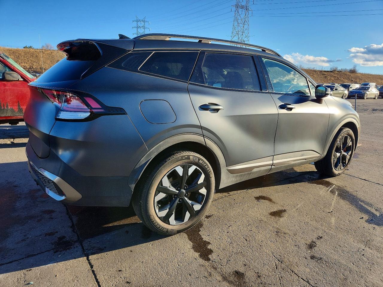 2024 Kia Sportage Plug-In Hybrid X-Line - Image 3