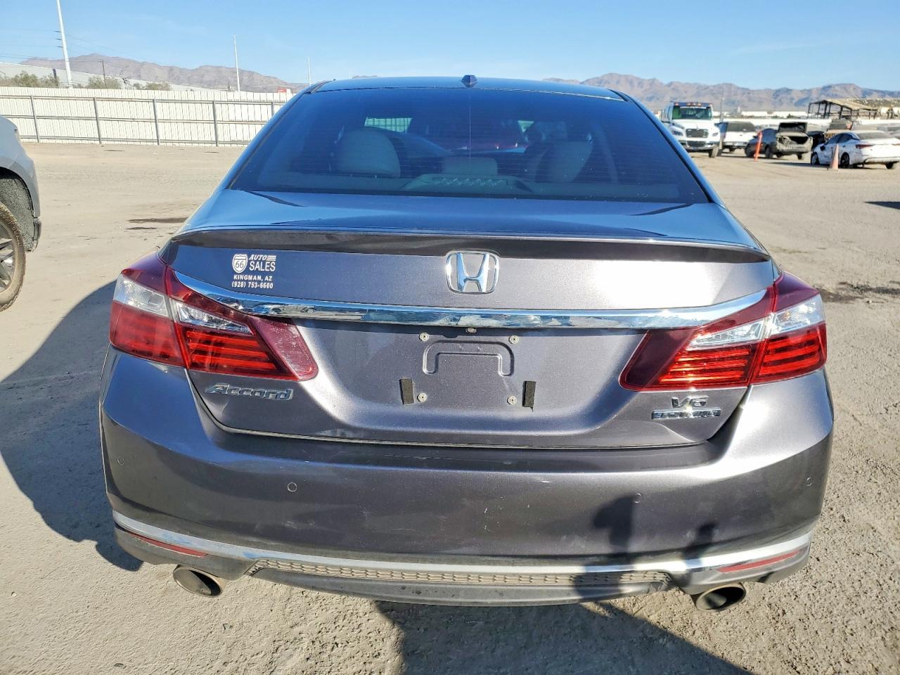 2017 Honda Accord Touring - Image 6