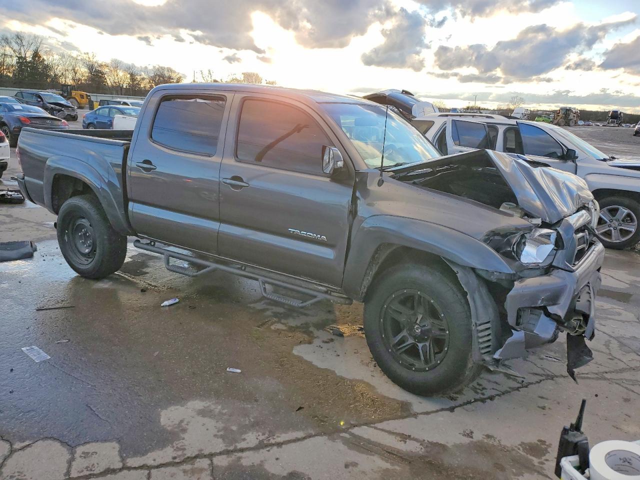 2015 Toyota Tacoma Double Cab - Фото 4
