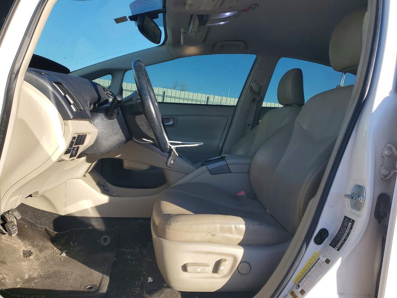 2013 Toyota Prius - Фото 7