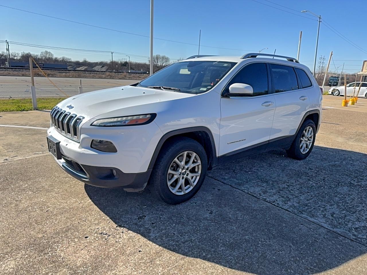 2016 Jeep Cherokee Latitude - Фото 2