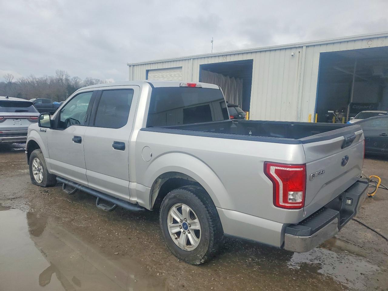 2016 Ford F150 Supercrew - Фото 2