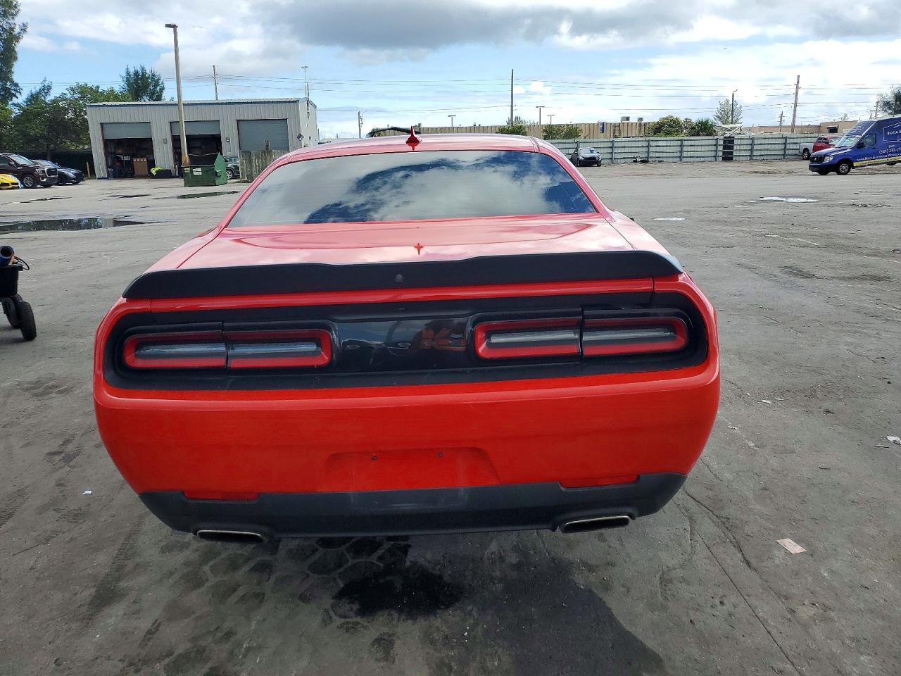 2021 Dodge Challenger Sxt - Фото 6