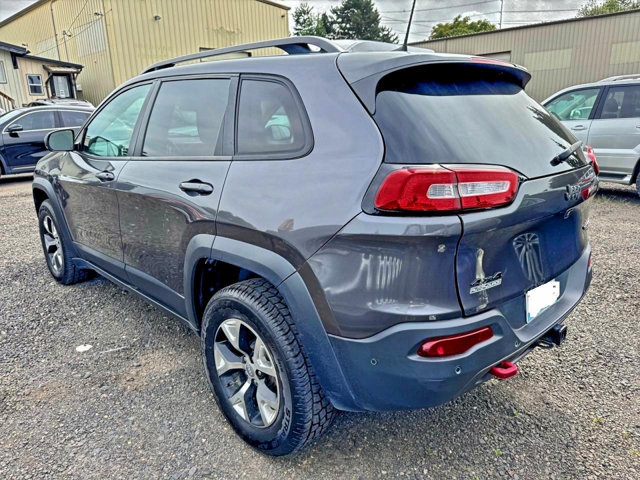 2018 Jeep Cherokee Trailhawk - Image 3