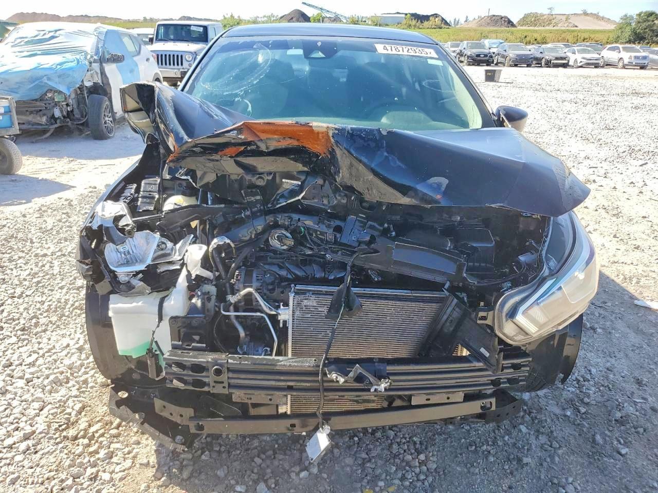 2020 Nissan Versa S - Image 5