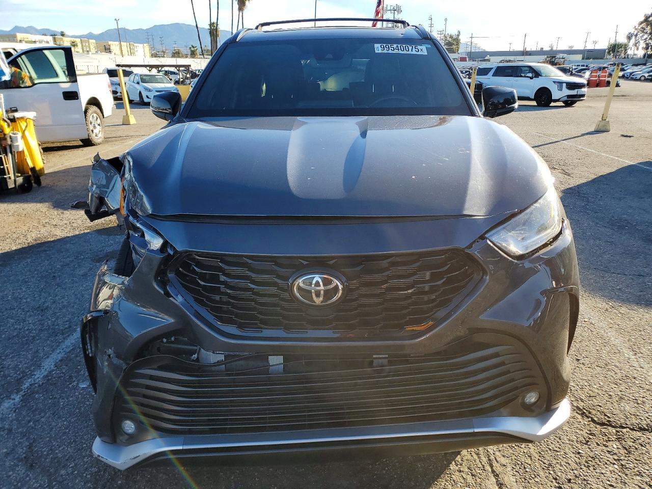 2022 Toyota Highlander Xse - Фото 5