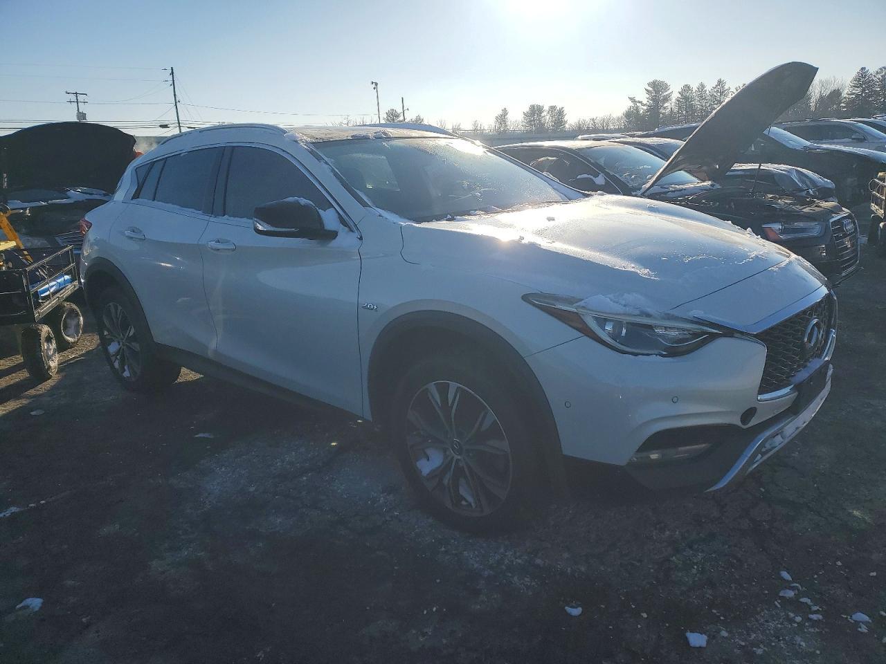 2017 Infiniti Qx30 Base - Фото 4