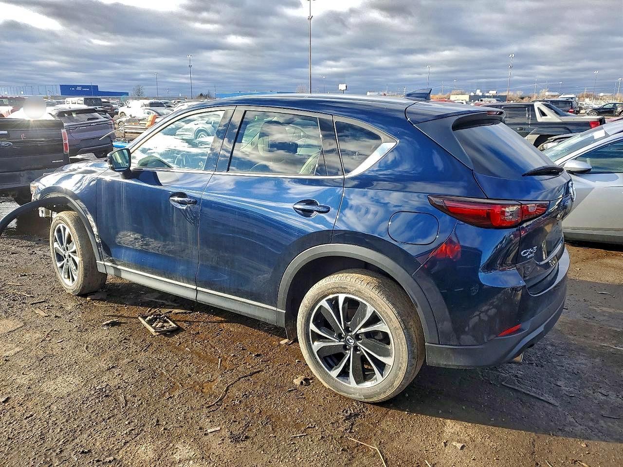 2022 Mazda Cx-5 Premium - Image 2