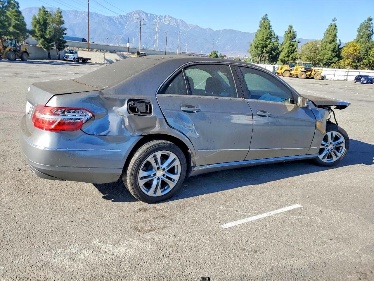 2010 Mercedes-Benz E 350 - Фото 3