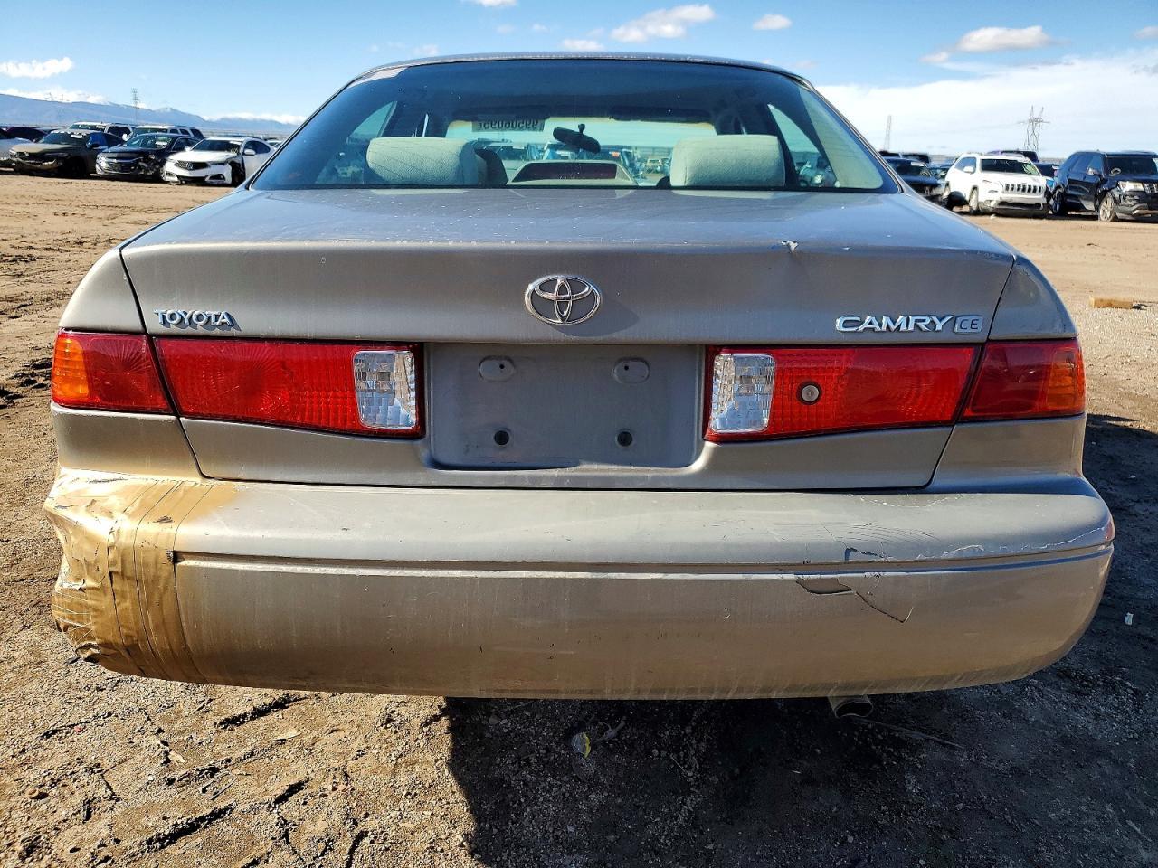 2000 Toyota Camry Ce - Фото 6