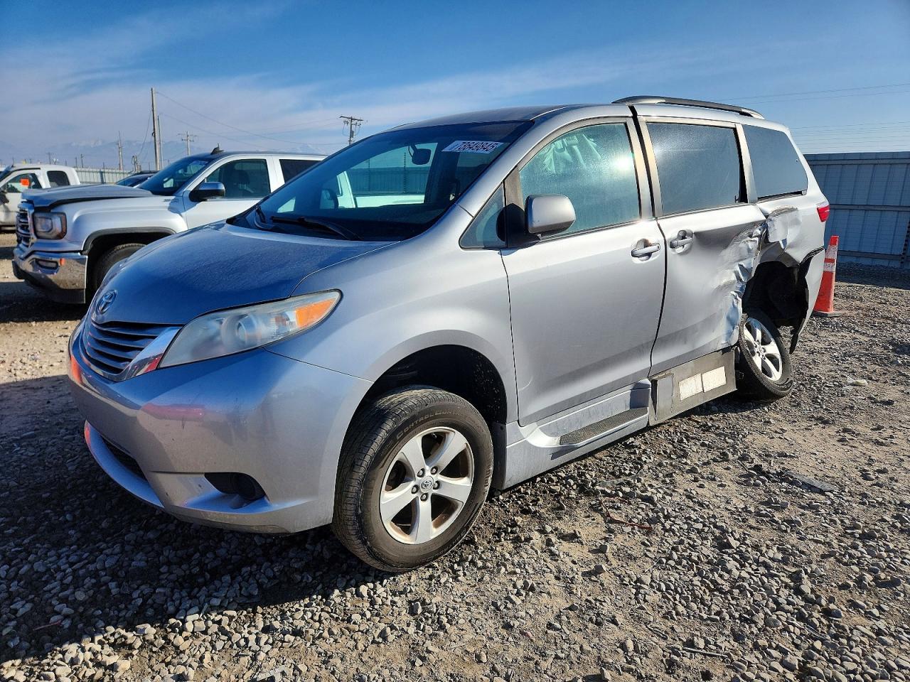 2015 Toyota Sienna Le 8-Passenger