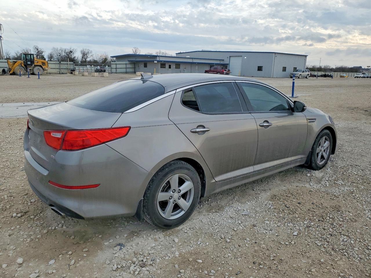 2015 Kia Optima - Image 3