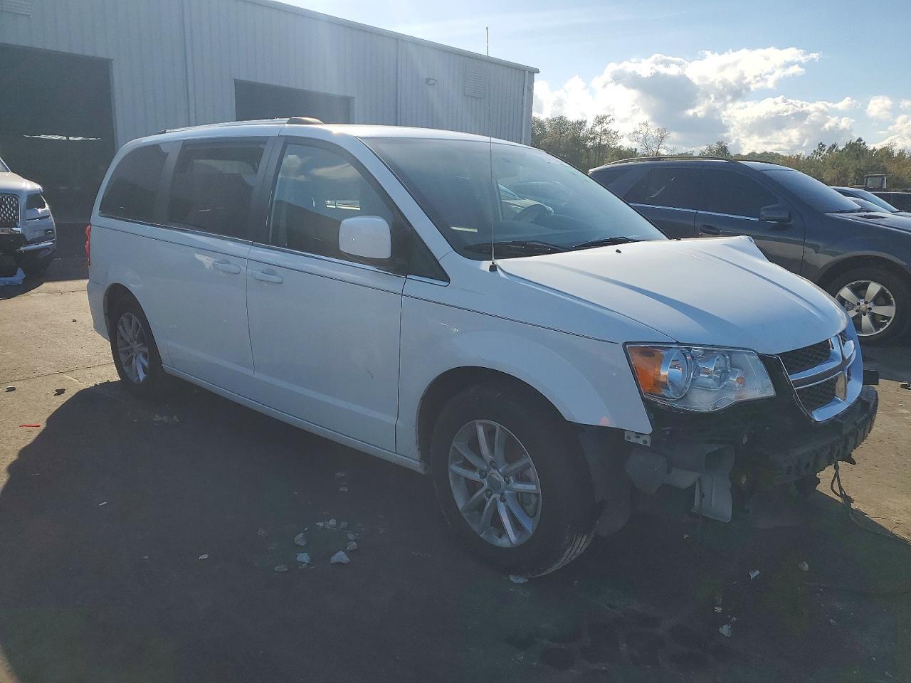 2018 Dodge Grand Caravan Sxt - Image 4