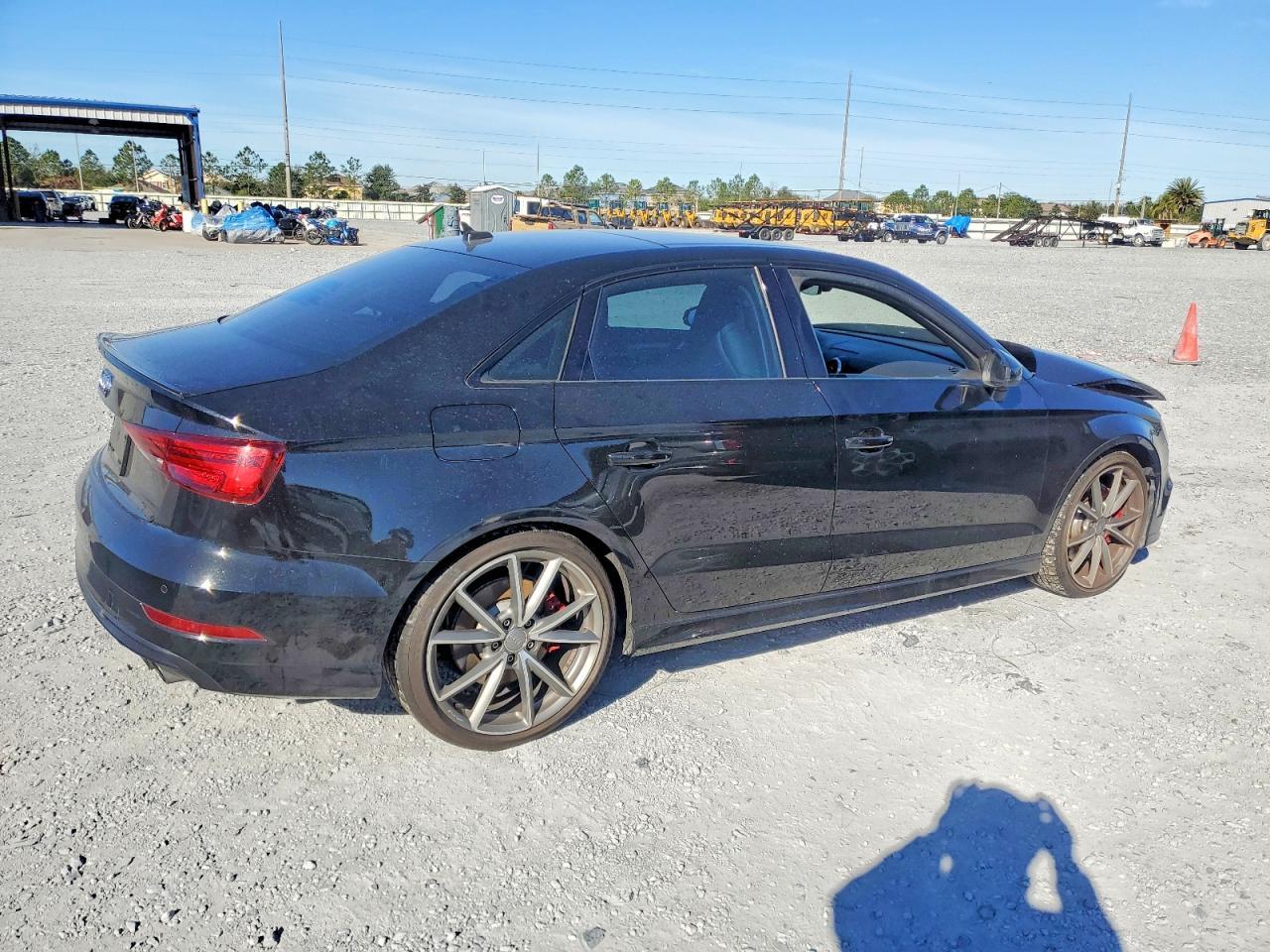 2018 Audi S3 Premium Plus - Фото 3