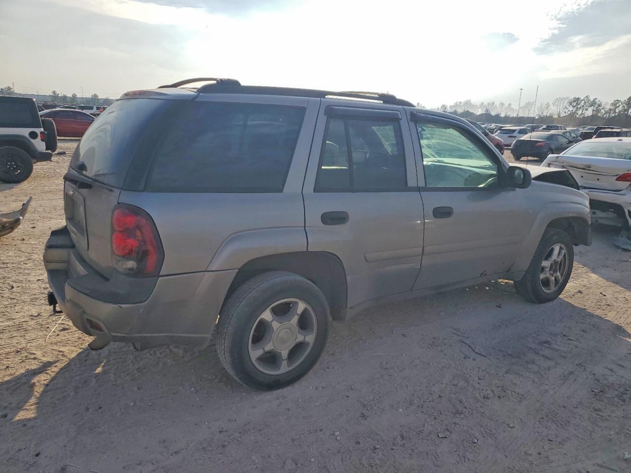 2007 Chevrolet Blazer - Image 3