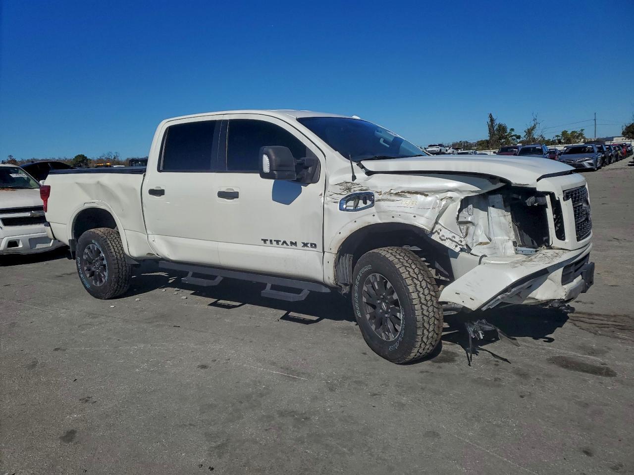 2019 Nissan Titan Xd Sl - Фото 4
