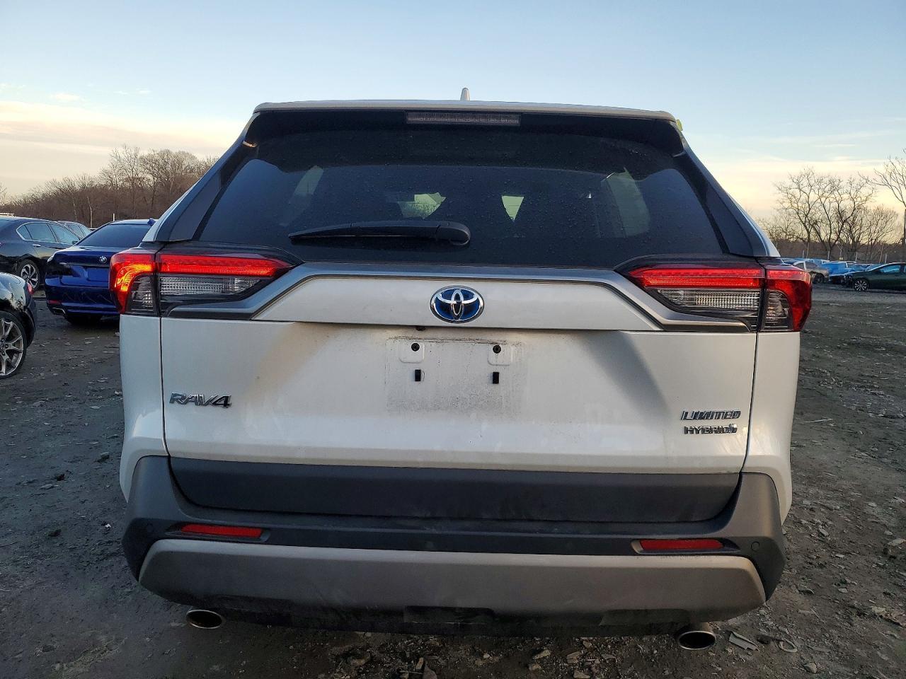 2024 Toyota Rav4 Limited - Фото 6