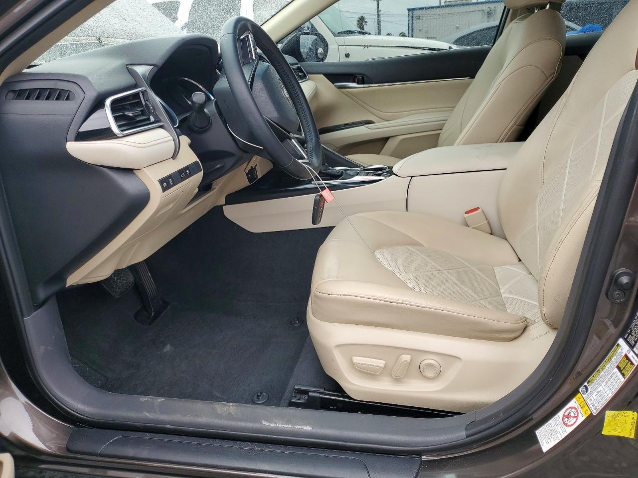 2018 Toyota Camry L - Фото 7