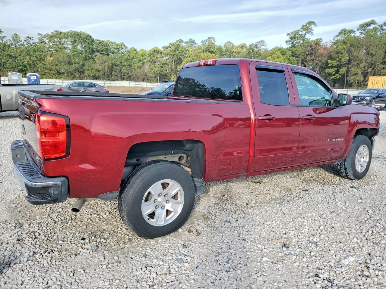 2017 Chevrolet Silverado C1500 Lt - Image 3