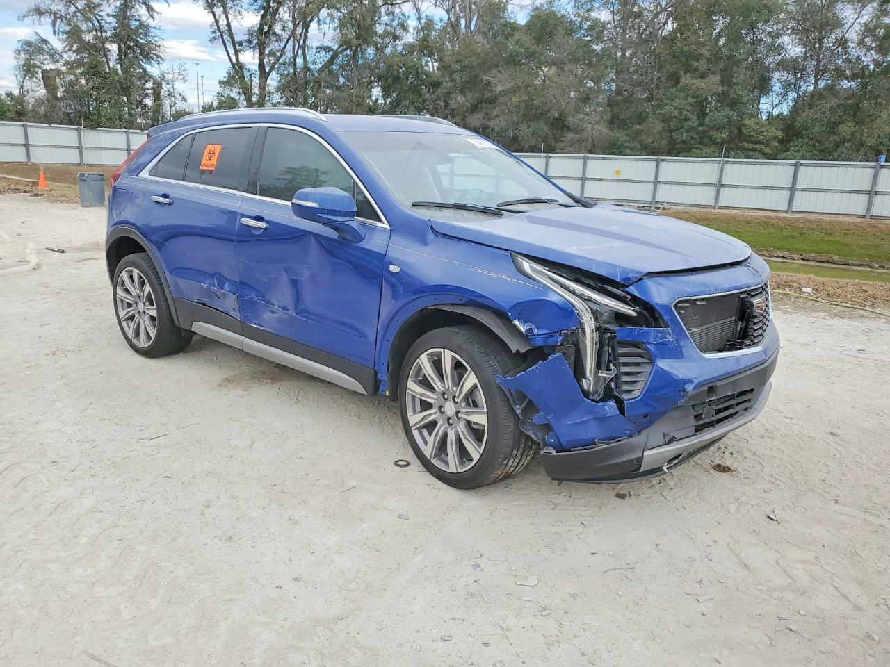 2022 Cadillac Xt4 Premium Luxury - Image 4