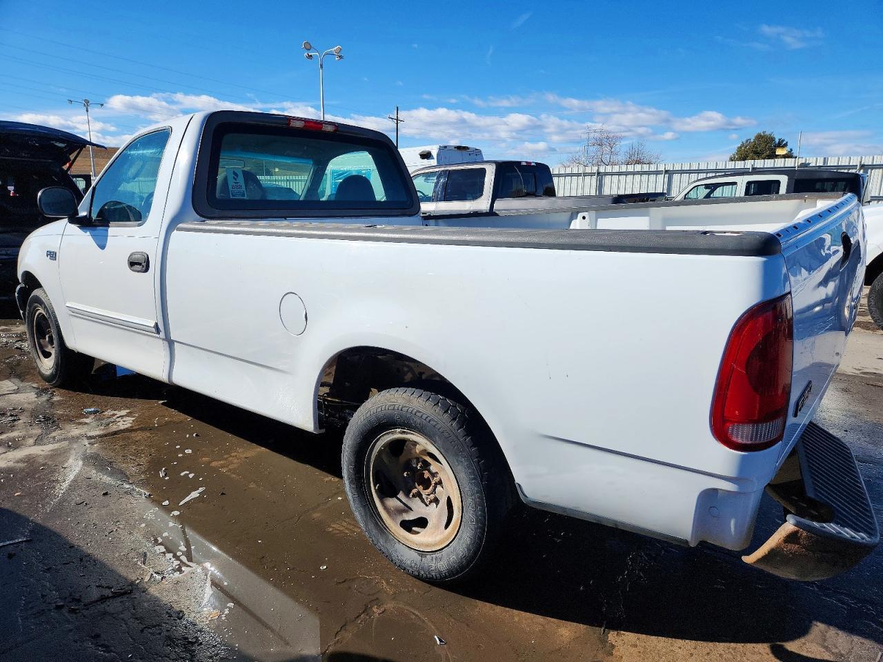 2004 Ford F-150 Heritage Classic - Фото 2
