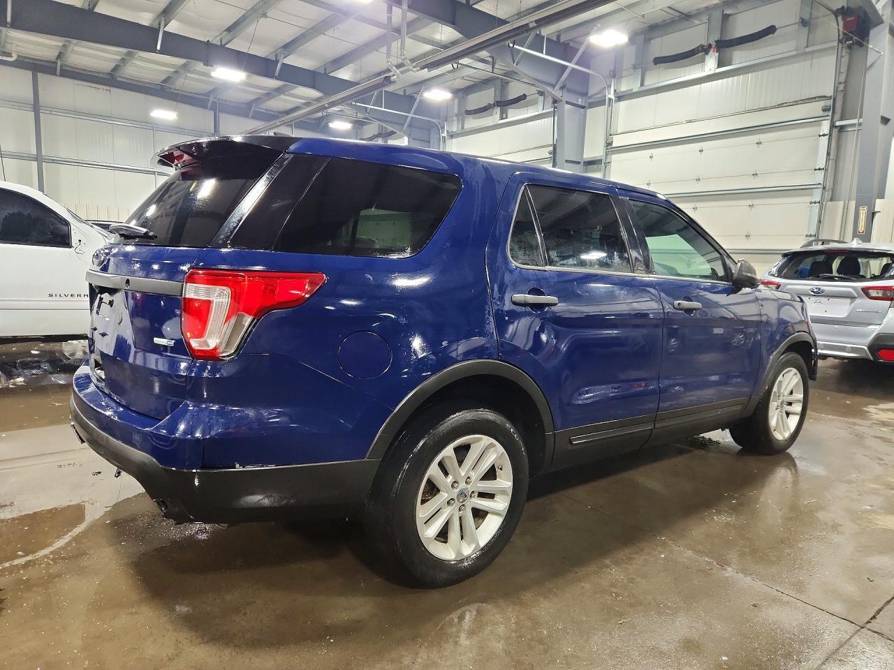 2016 Ford Explorer Police Interceptor - Фото 3