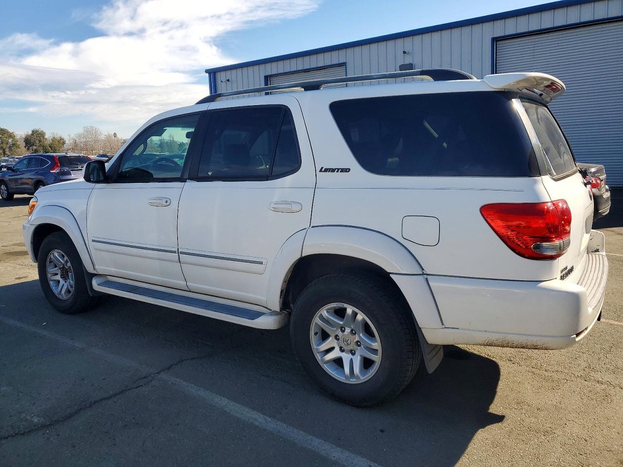 2005 Toyota Sequoia Limited - Image 2