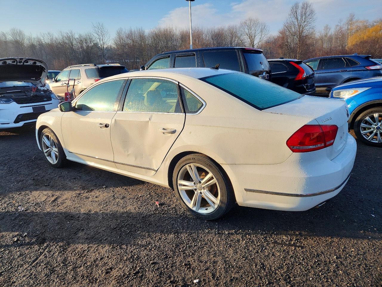 2015 Volkswagen Passat Se - Image 2