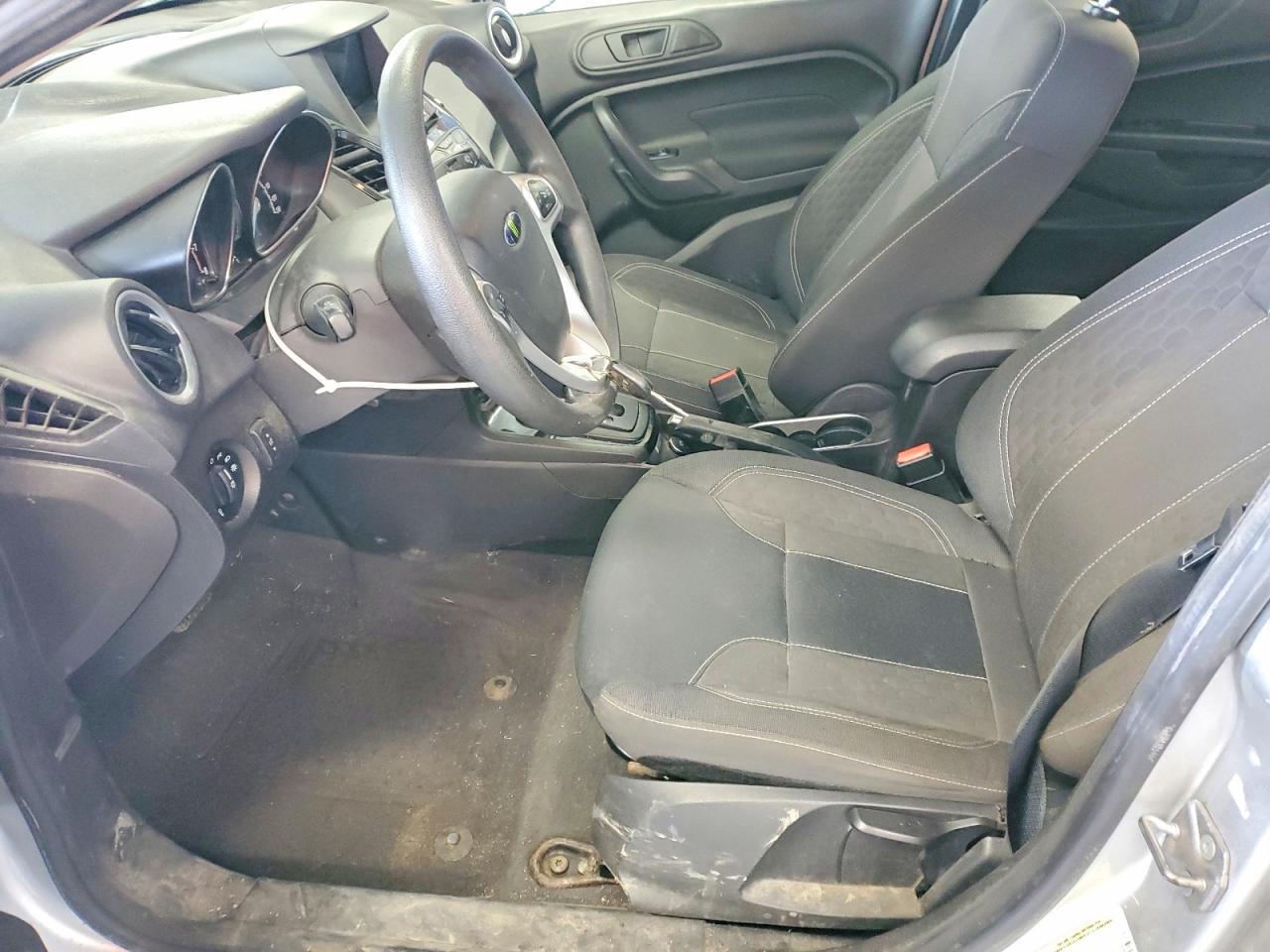 2019 Ford Fiesta Se - Image 7