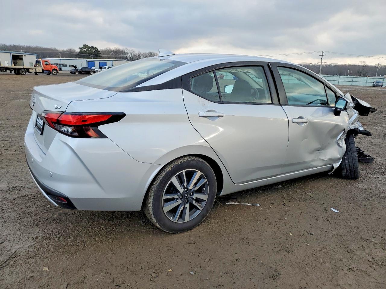2023 Nissan Versa Sv - Image 3