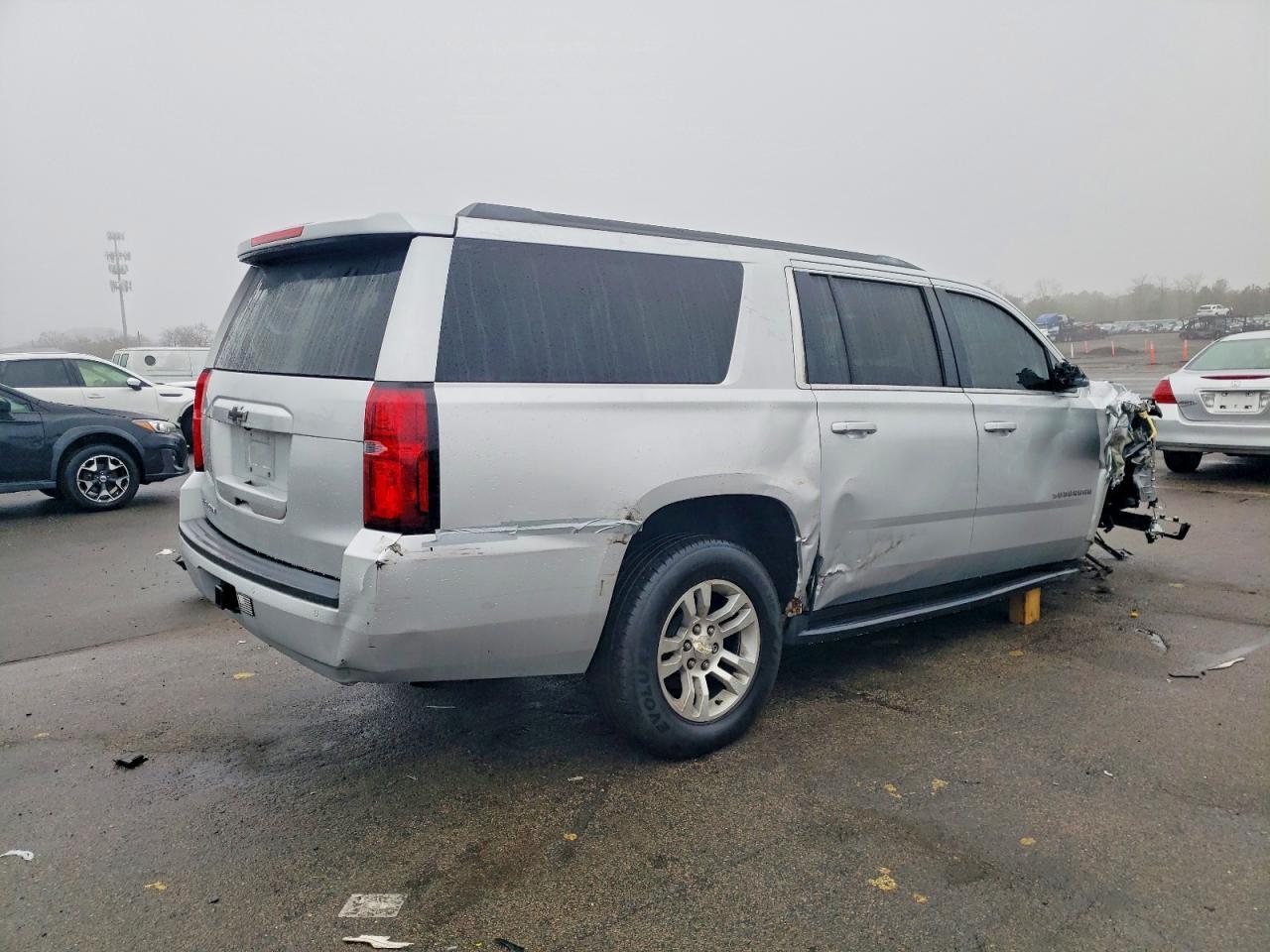2015 Chevrolet Suburban K1500 Lt - Image 3