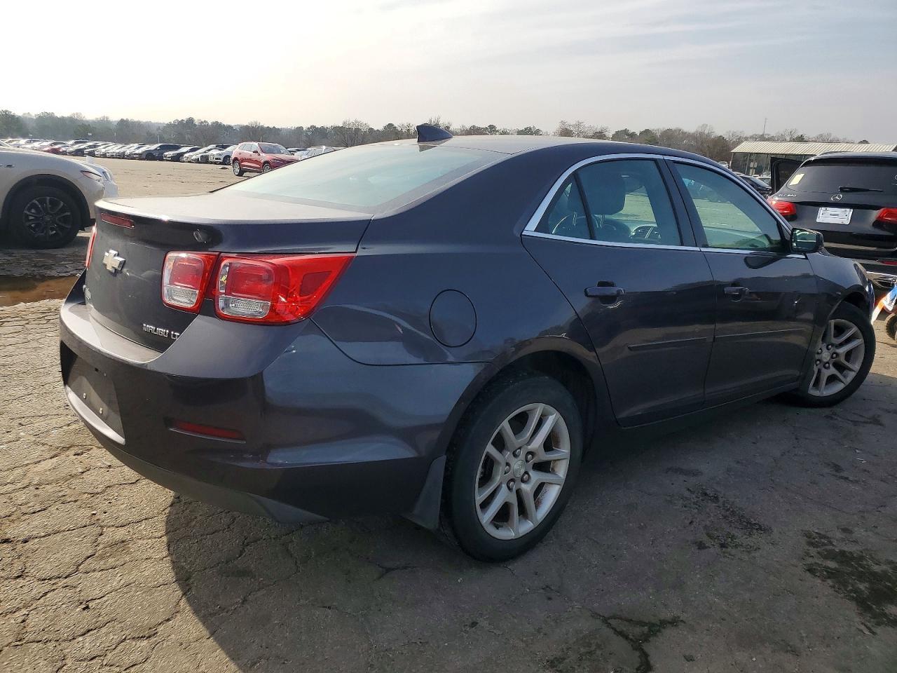 2015 Chevrolet Malibu - Image 3